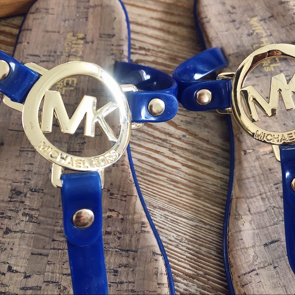 ✨Michael Kors Sandals✨ - Picture 2 of 3